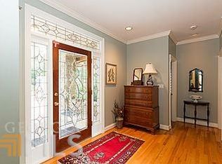 1075 Huntcliff, Sandy Springs, GA 30350