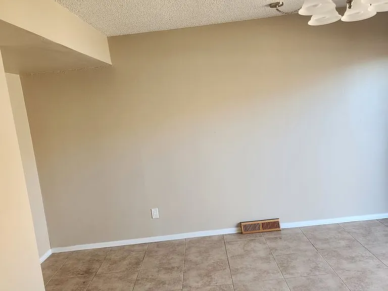 8712 Mariposa St — Photo 7