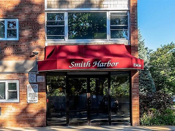 3rd image of 222 Smith St APT 1C