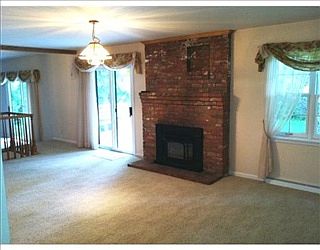 2nd image of 1724 Mariposa Ln