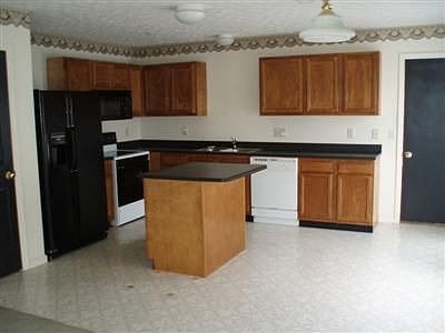 3rd image of 9920 Sawgrass Ln