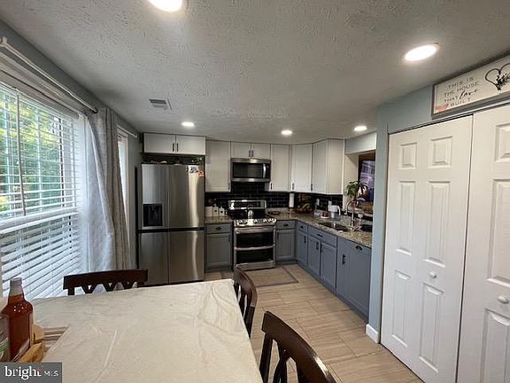 5th image of 4647 Whitaker Pl