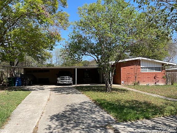 2nd image of 327 Meadowood Ln