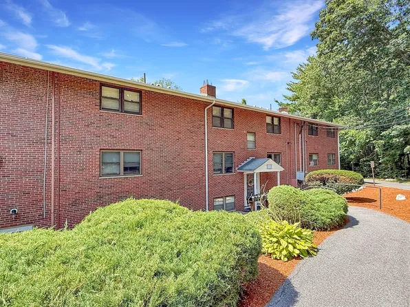 2 Town House Ln APT 12, Acton, MA 01720