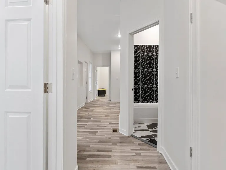 2110 North Ave #1 — Photo 4