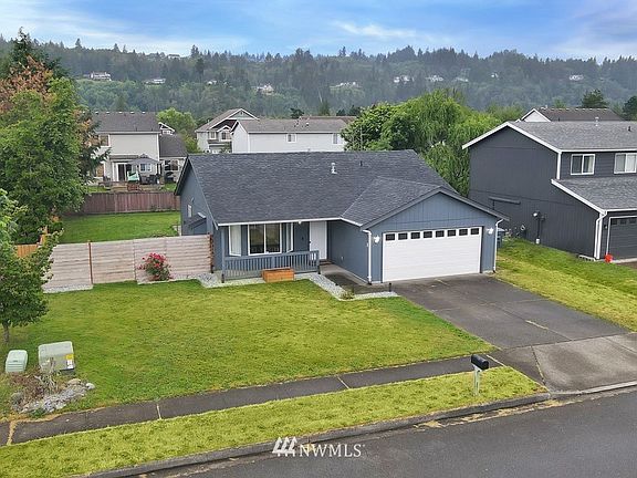 3rd image of 1405 Mellinger Ave NW