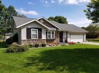 55684 Apple Rd, Osceola, IN 46561