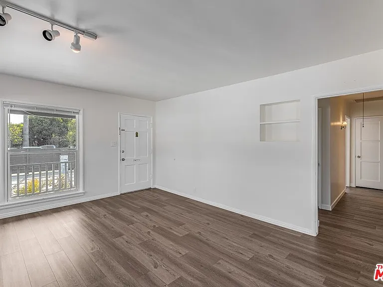 4905 Coolidge Ave — Photo 9