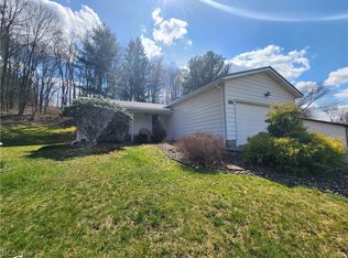 2182 Sunset Dr NE, New Philadelphia, OH 44663