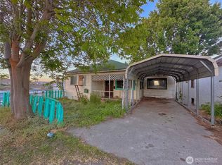 111 Young St, Grand Coulee, WA 99133