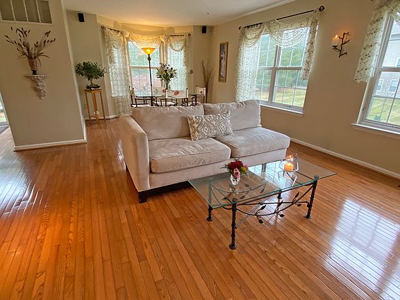 Open Living Rm/Dining Rm