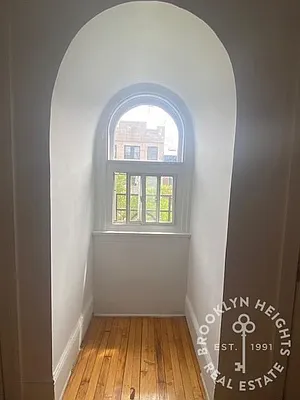 Rented by Brooklyn Heights Real Estate Inc | media 6