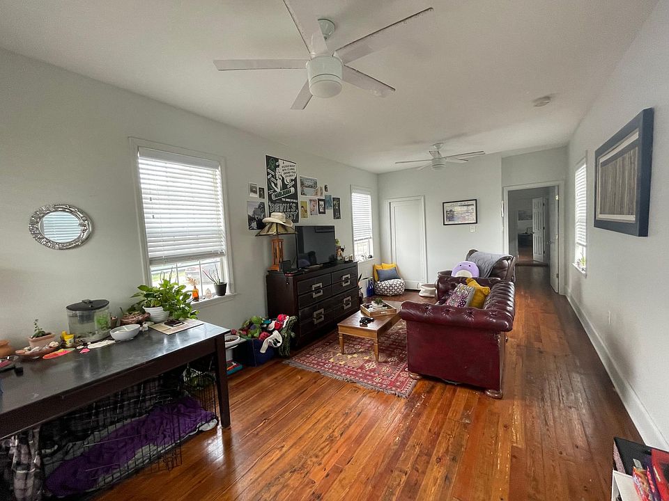 Living/Dining Room Facing Kitchen