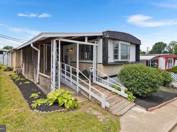 51 Holly St, Wilmington, DE 19808