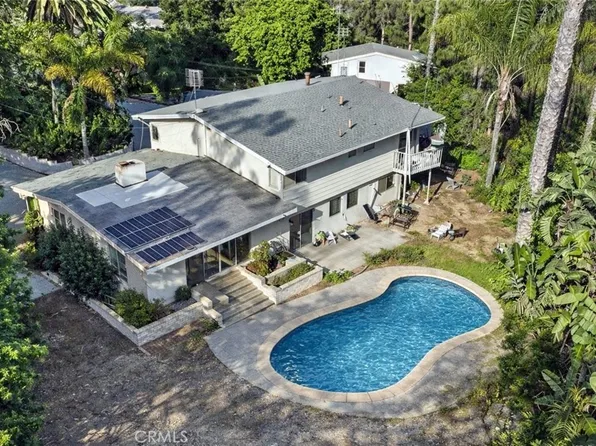 15 La Crescenta Dr, Camarillo, CA 93010