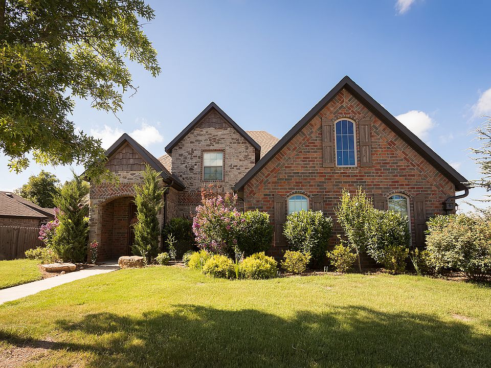 1st image of 2503 SW Aster Way