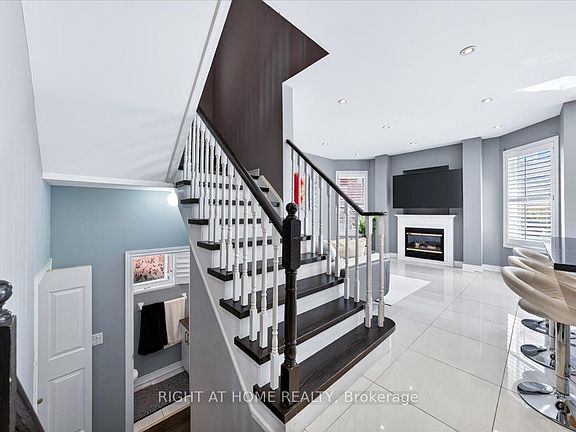 5th image of 25 Longwood Ave