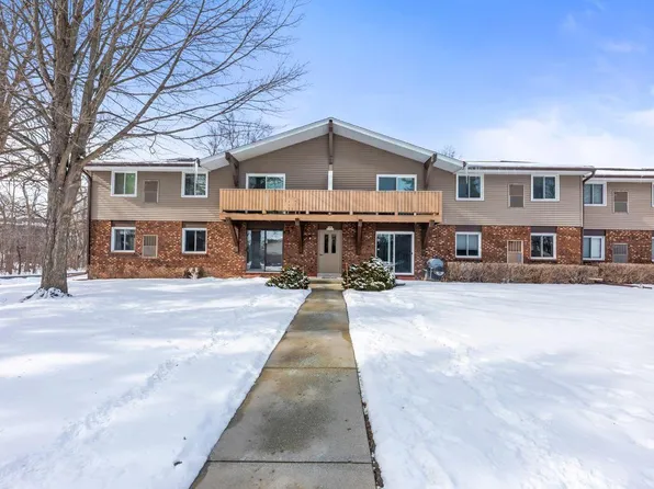 W158N11137 Legend AVENUE #1, Germantown, WI 53022