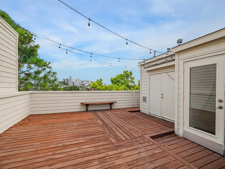 1468 California St — Photo 4