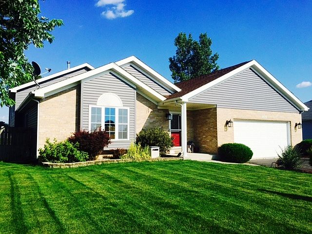 1st image of 492 Sandburg Dr