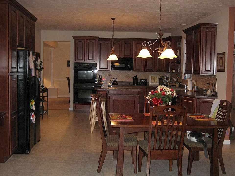 Kit.w/42" Custom Cabinets