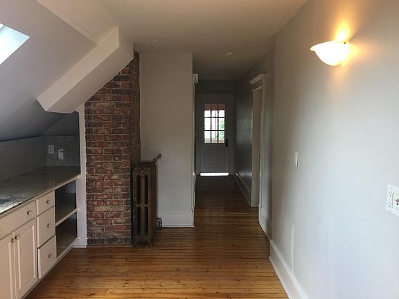 4th image of 2721 Blaisdell Ave #3