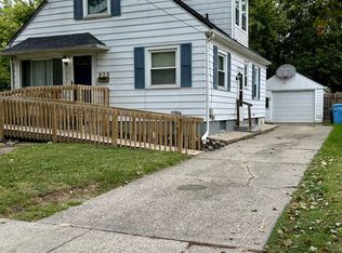 920 Holten St, Lansing, MI 48915
