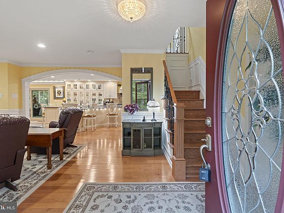 5th image of 106 Saddle Dr