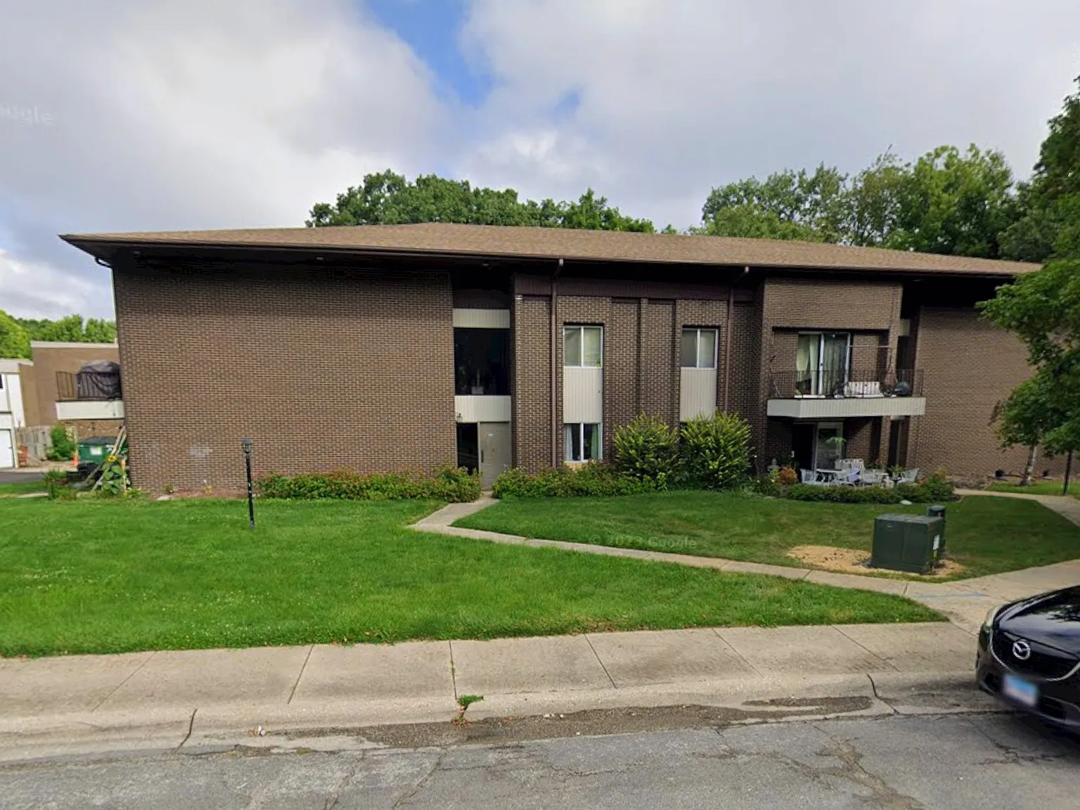 3 bed, 1400 sqft, $1,600 — Photo 1