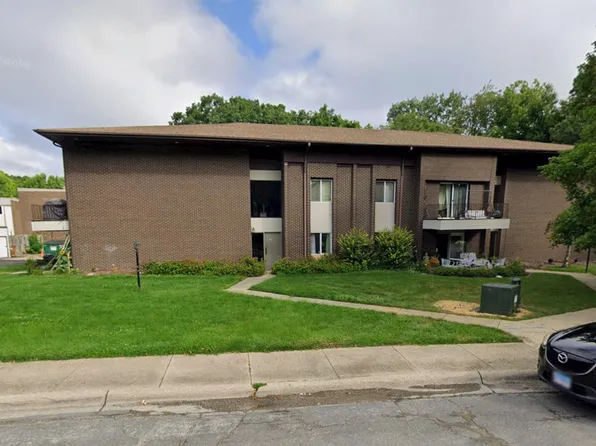 12217 N Woodcrest Dr, Dunlap, IL 61525