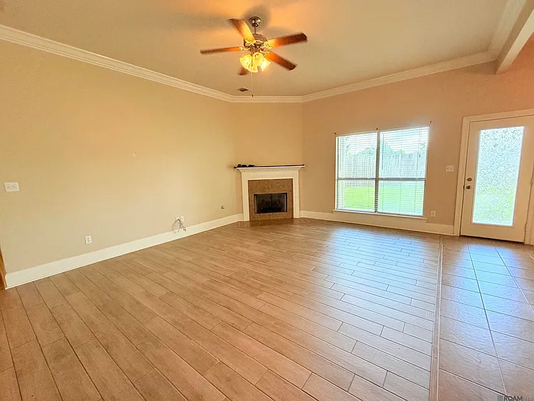 41188 Lakeway Cove Ave — Photo 4