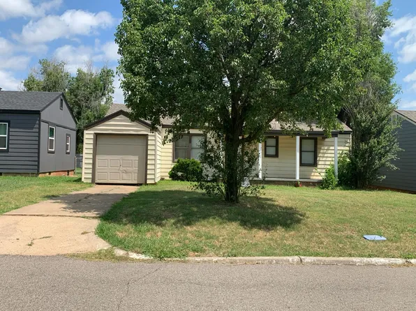 901 Askew Dr, Midwest City, OK 73110