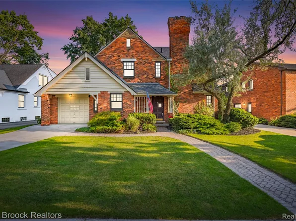 18165 Kinross Ave, Beverly Hills, MI 48025