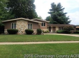 1002 S Marietta Dr, Mahomet, IL