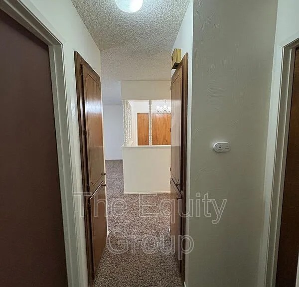 3924 W Hillsdale Ct — Photo 8