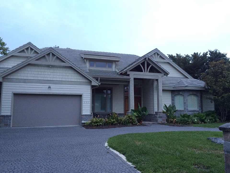 1st image of 305 Palmetto Ln