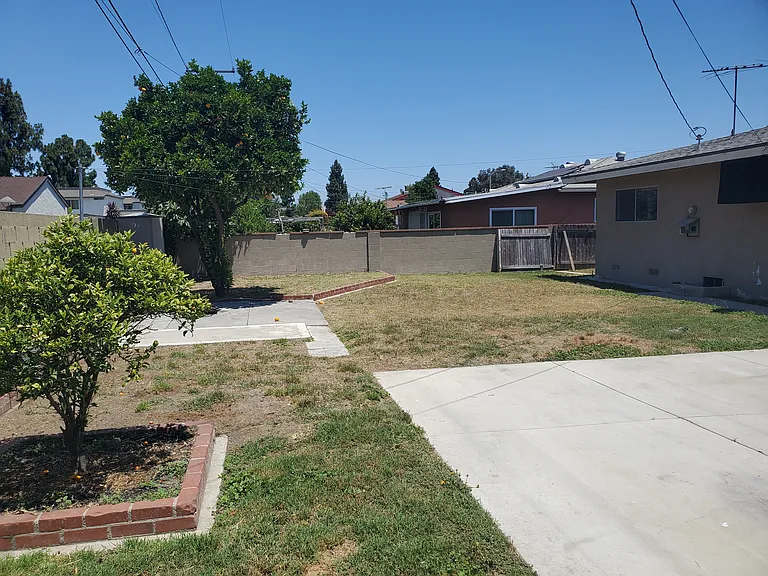 13201 Hazel St — Photo 7