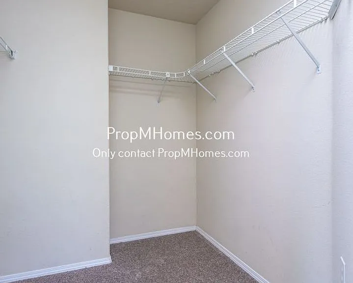 7561 SW Thornton Dr — Photo 15