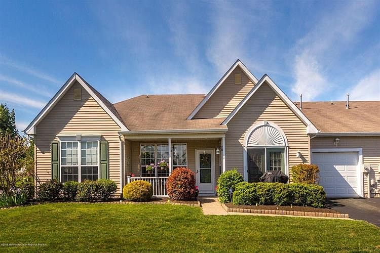 1st image of 37 Deerchase Ln #100B