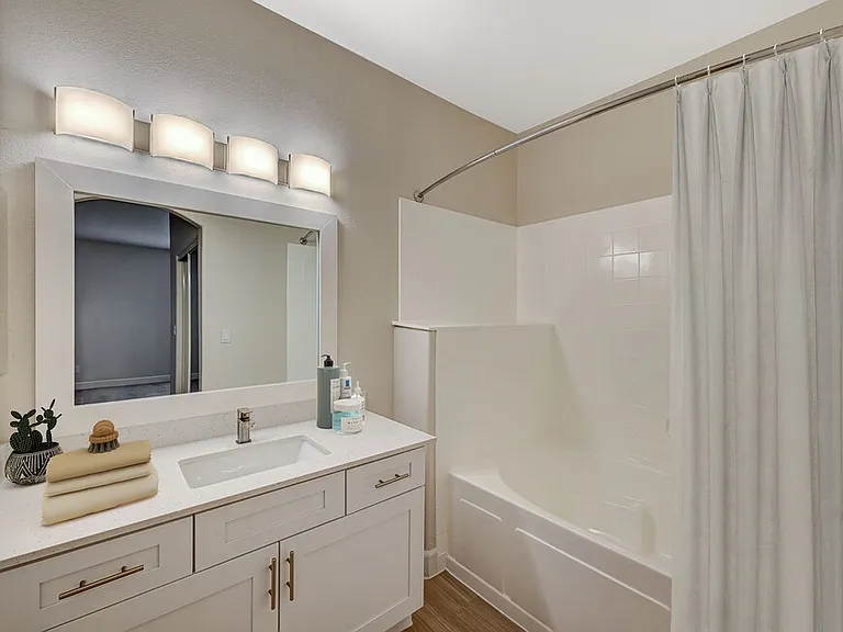 Canyon Villas Apartments — Photo 35