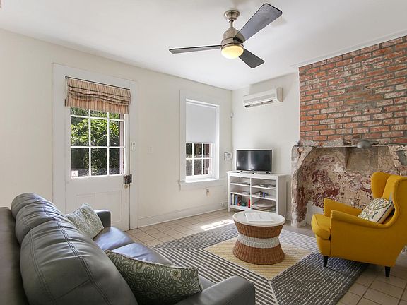 3rd image of 2319 Magazine St #C