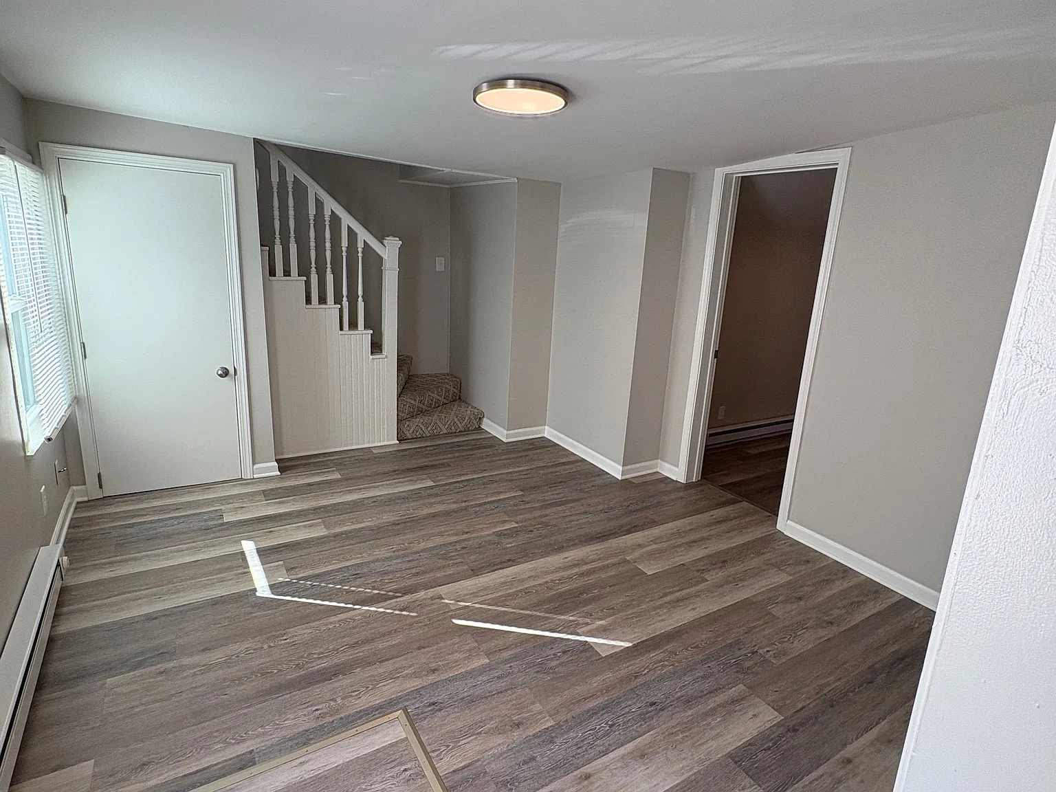 2 bed, 1.0 bath, 510 sqft, $895 — Photo 3