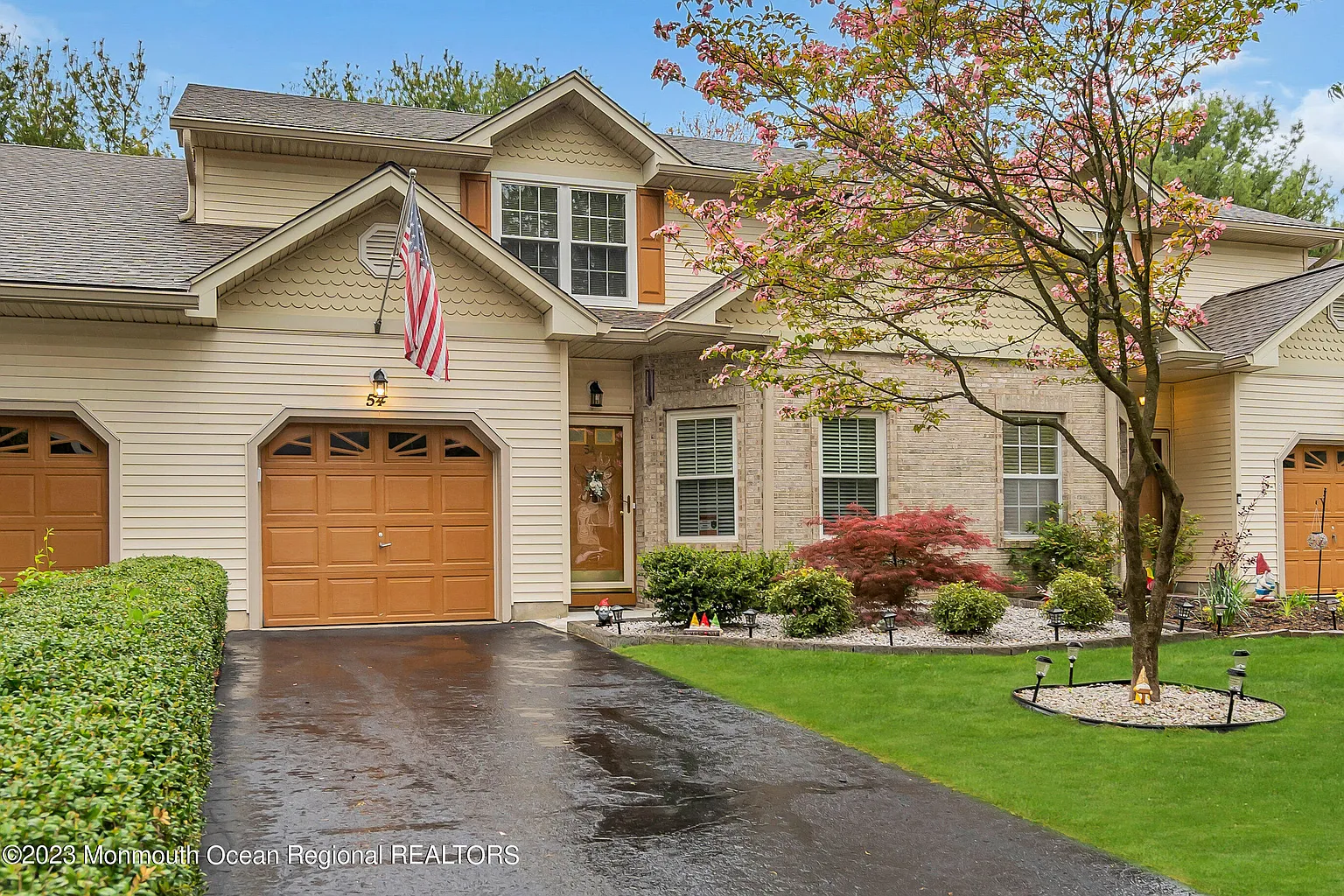 54 Riva Boulevard photo 1