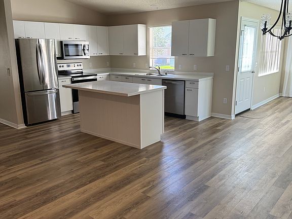 2nd image of 5634 Palermo Pl
