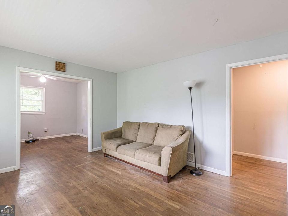 1st image of 350 Brooks Ave SW