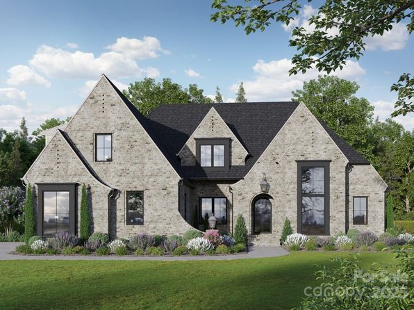 102 Pecan Cove Ln, Matthews, NC 28104