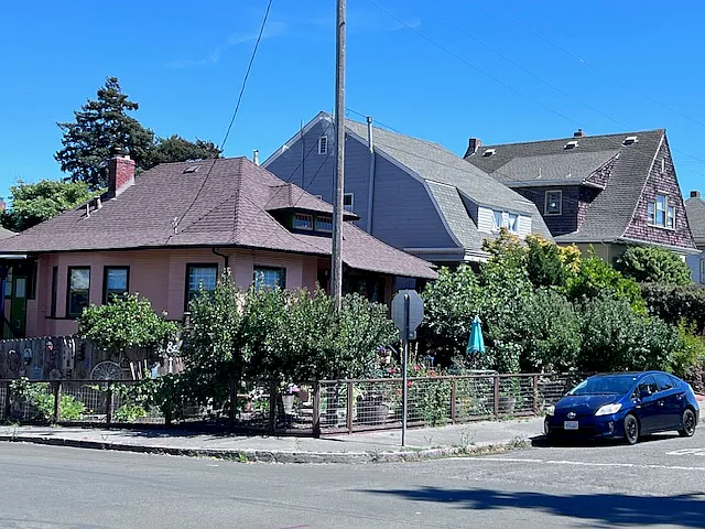 724 Napa St — Photo 11
