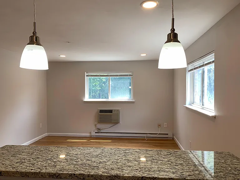 Reed Street Apartments — Photo 6