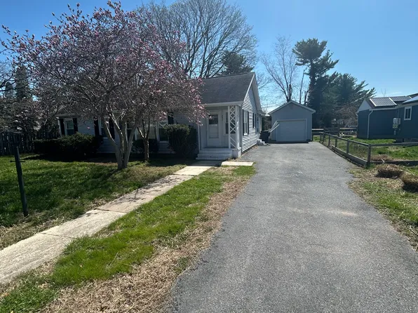 521 Oak Ln, Dover, DE 19901