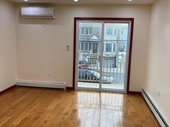 5th image of 109 Hastings St Floor 2